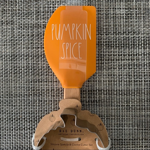 Rae Dunn Halloween Silicone Spatula and Cookie Cutter Set Pumpkin Spice - Picture 2 of 5